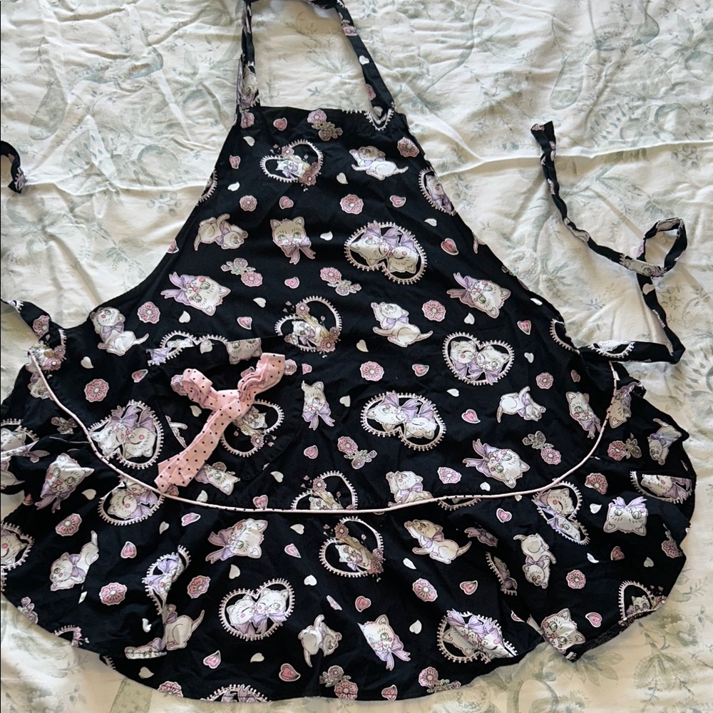 Hell Bunny Black & Pink Cat Heart Pattern